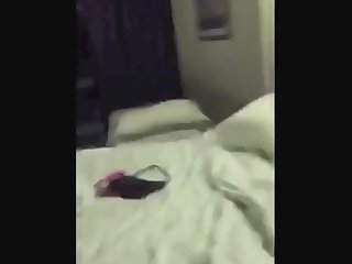 Любовники снимают красивый секс на кровати